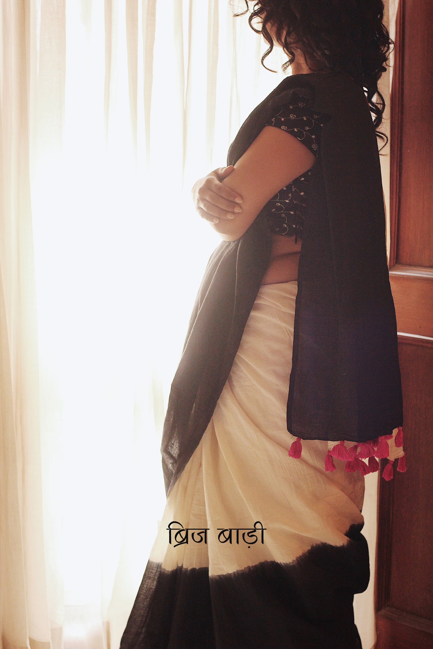 HARINI- Handcrafted Mulmul Saree