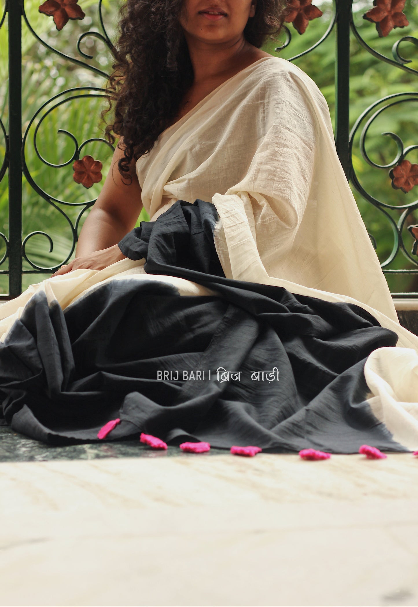 HARINI- Handcrafted Mulmul Saree