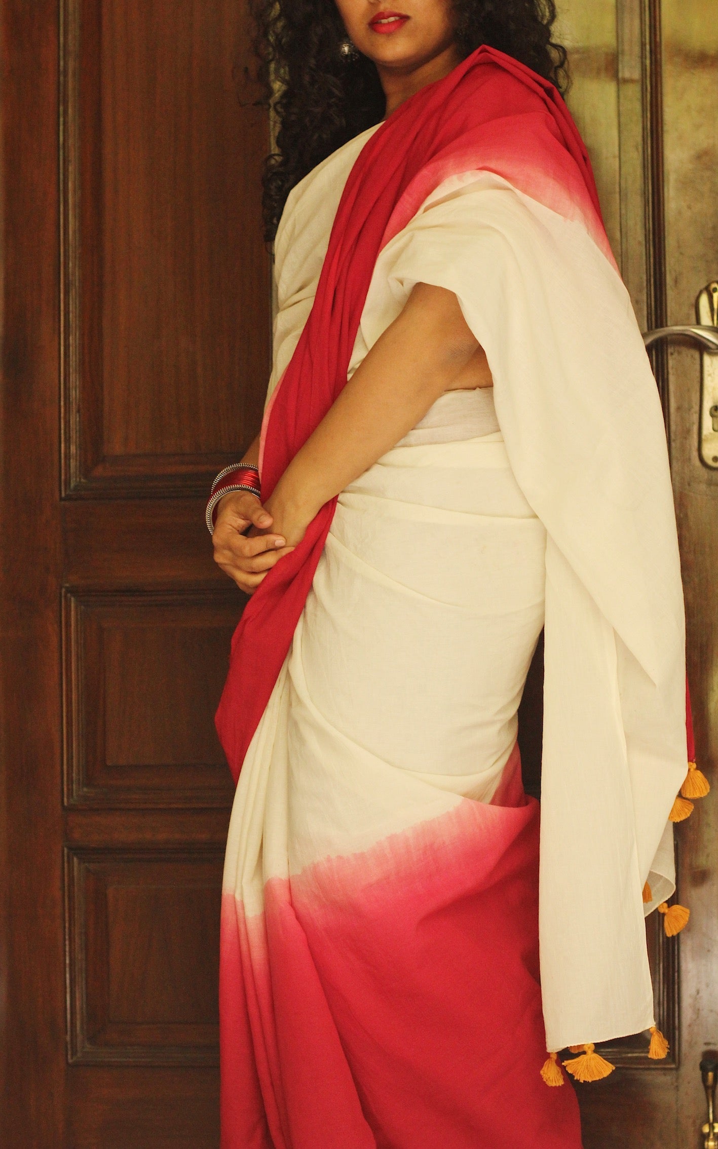 HARINI- Handcrafted Mulmul Saree