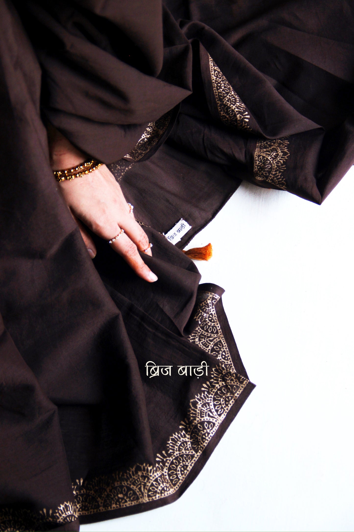 URVIJA- Handcrafted Mulmul Saree