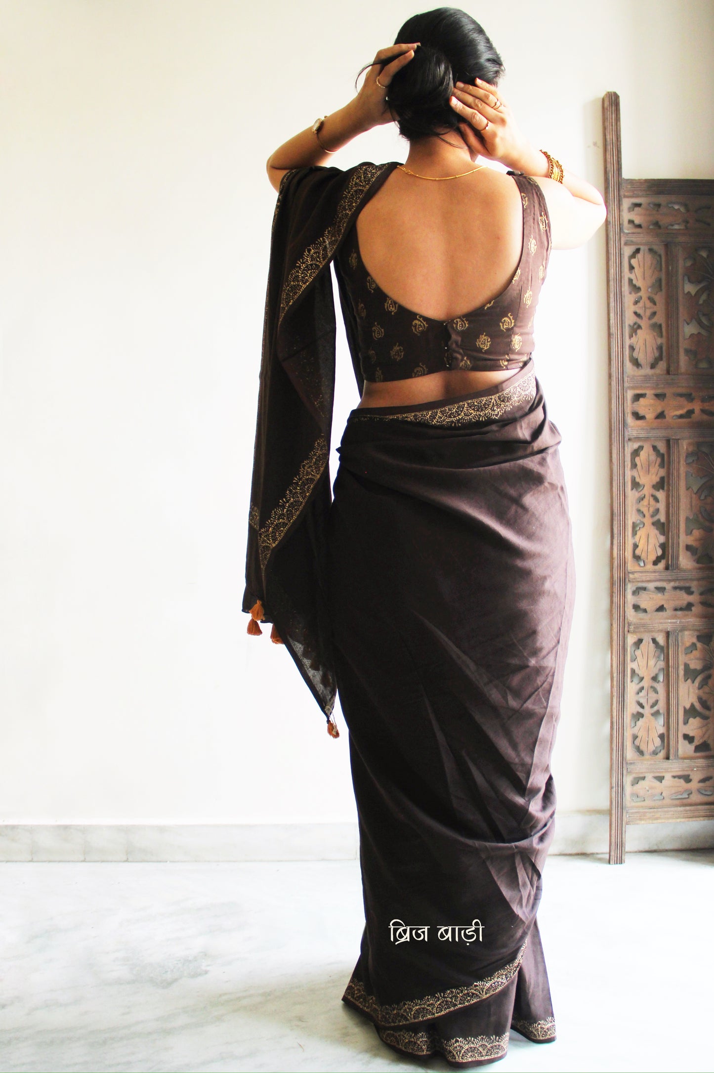 URVIJA- Handcrafted Mulmul Saree