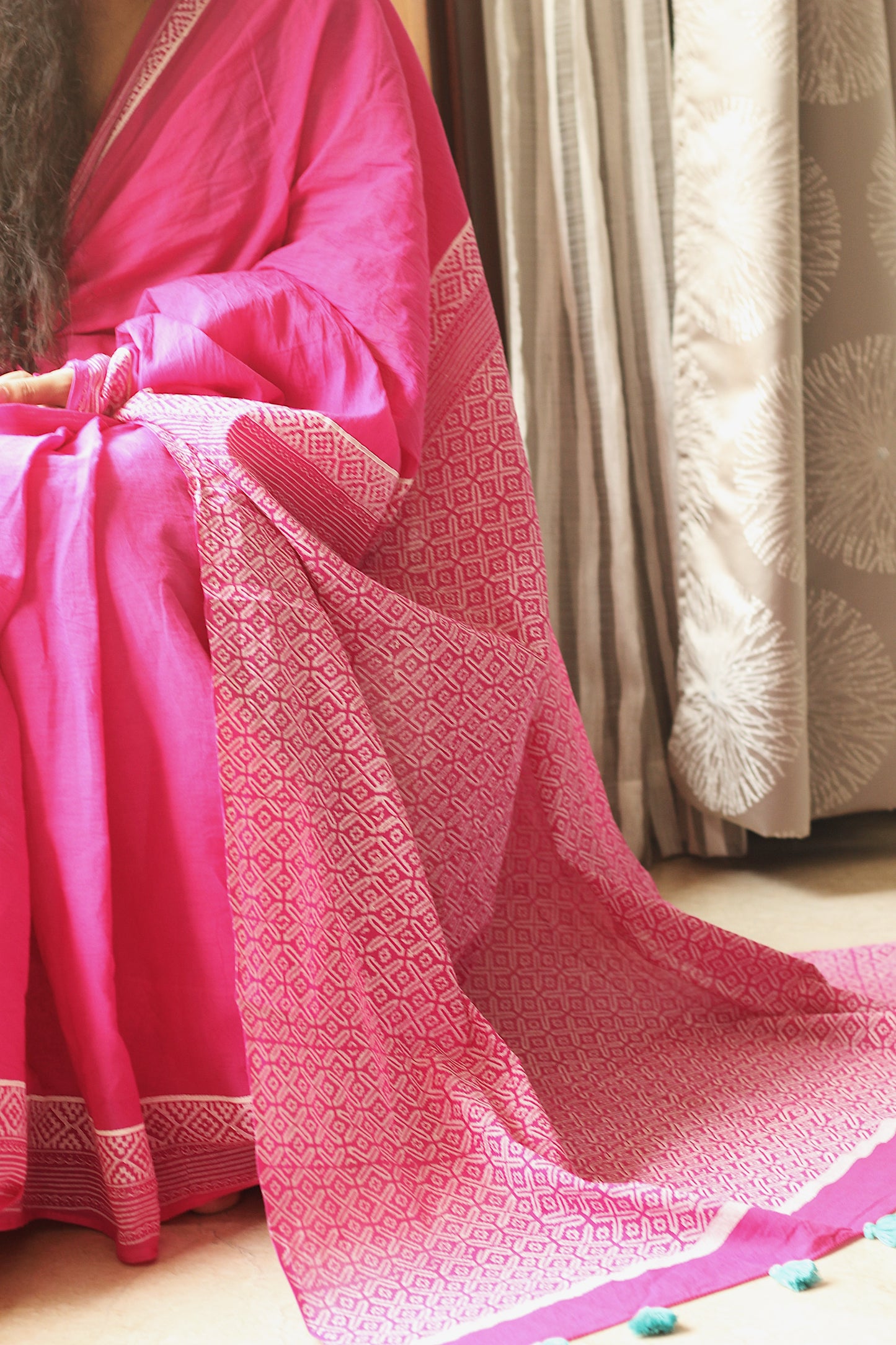 KANER- Handcrafted Mulmul Saree